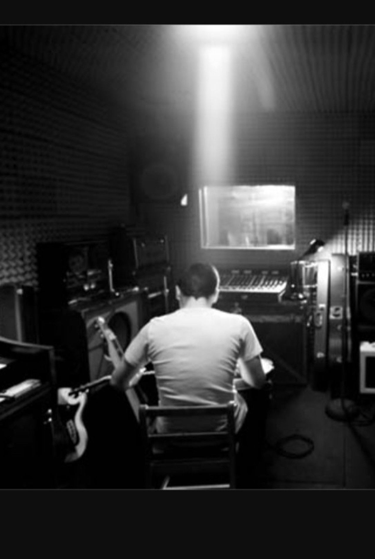 Daniel Lanois Backdrop