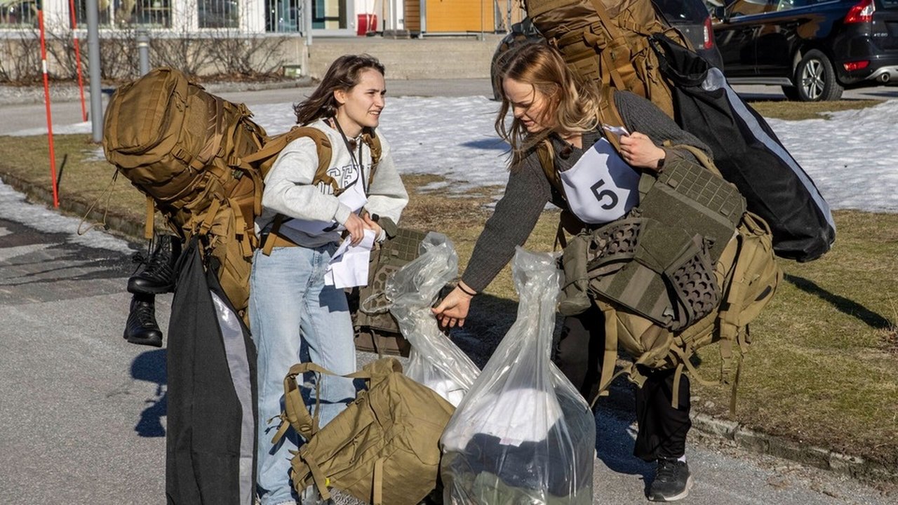 Kompani Lauritzen: Tropp - Season 1 Episode 1 : Advance