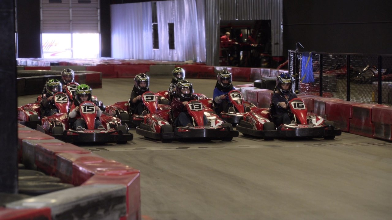Modern Family - Season 2 Episode 22 : Good Cop, Bad Dog