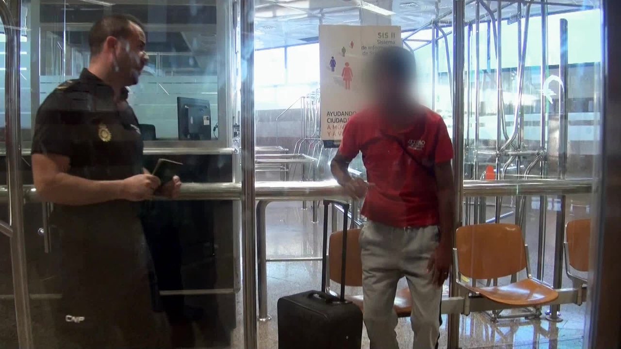 091: Alerta Policía - Season 1 Episode 8 : Episode 8