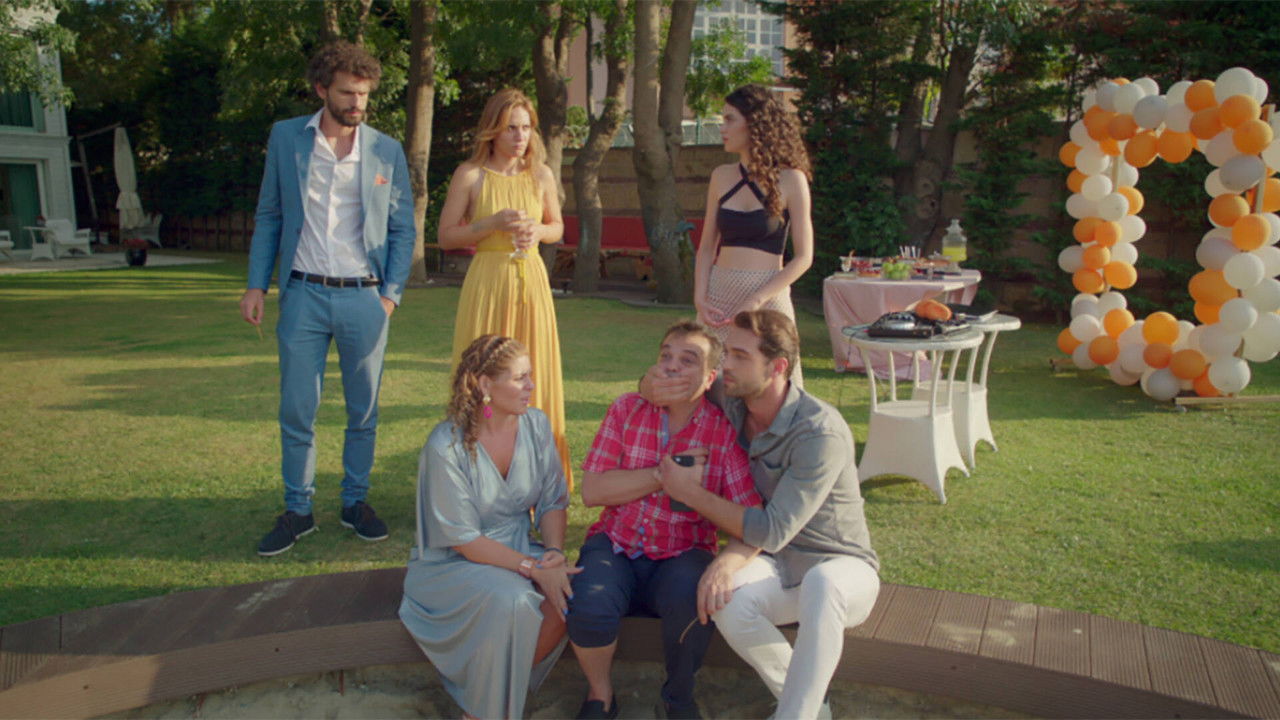 Çatı Katı Aşk — Épisode 11