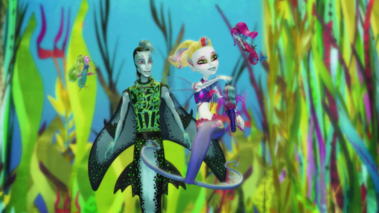 Monster High: Great Scarrier Reef background 13
