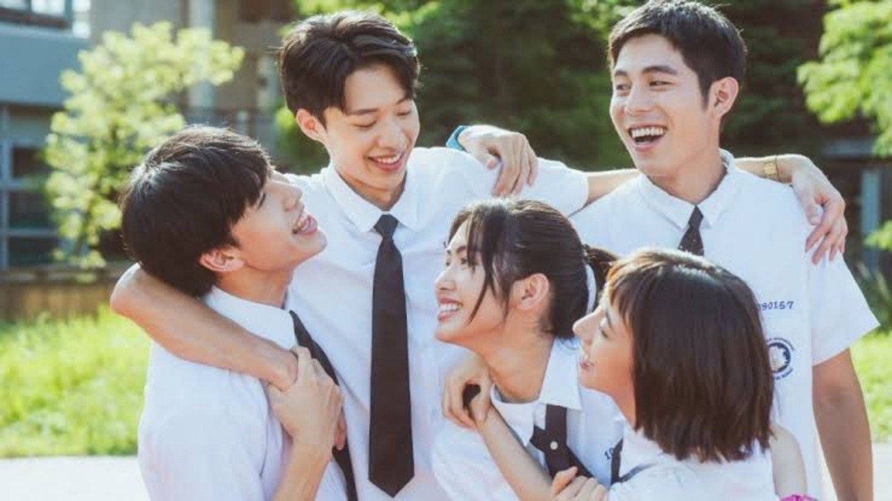 I Can See You Shine (2024) Hindi Season 1 Complete backdrop