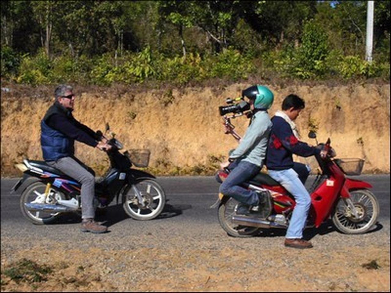 Anthony Bourdain: No Reservations - Season 4 Episode 11 : Laos