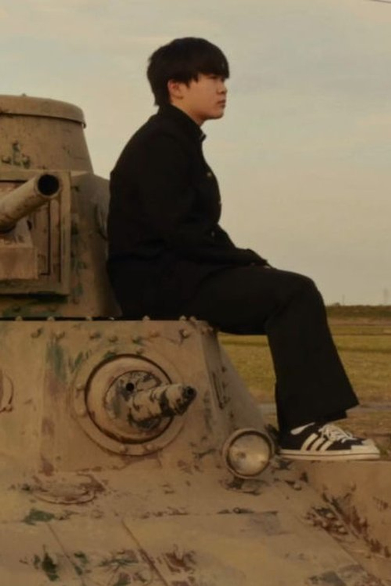 Boy Meets Tank Backdrop