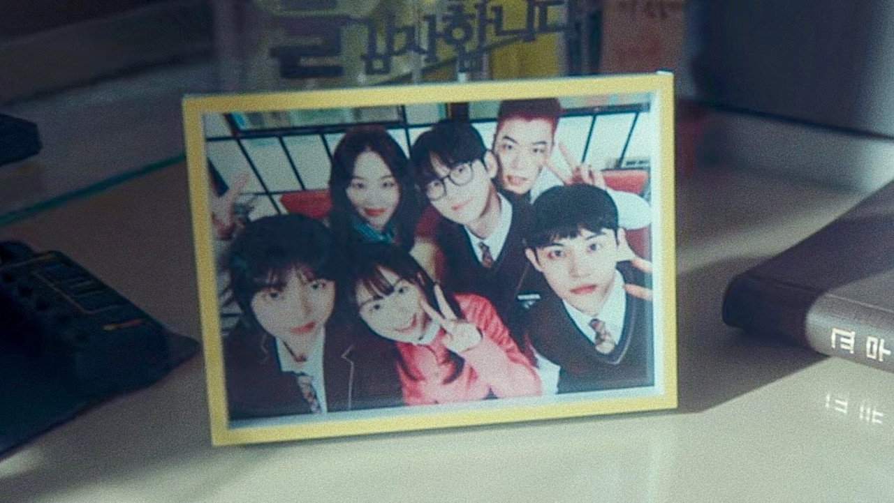 Nghịch Lý Của Tri Thức Và Bạo Lực: Giải Mã 'Đầu Gấu Học Nhóm' Dưới Lăng Kính Xã Hội Học cinematic still