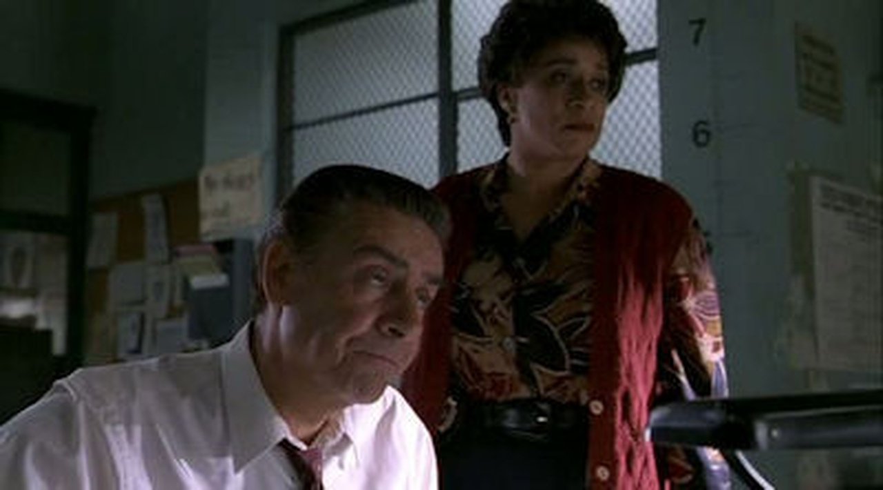 Law & Order - Season 7 Episode 12 : Barter