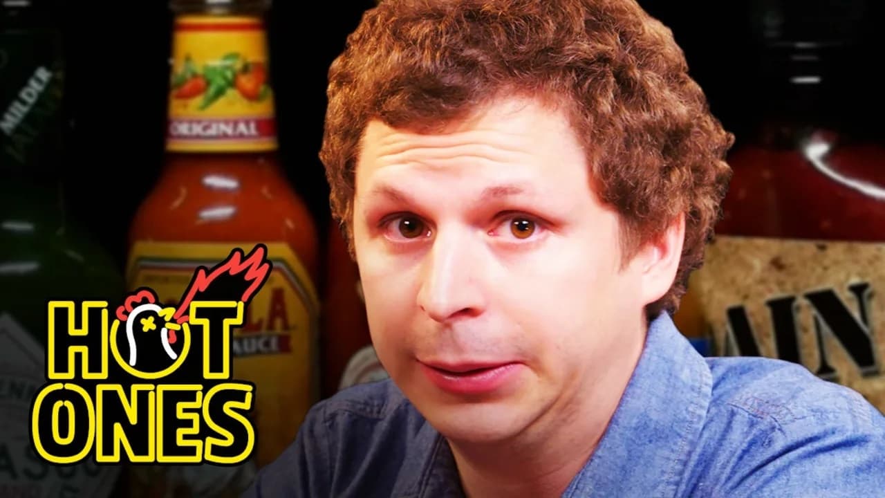Hot Ones - Season 6 Episode 9 : Michael Cera Experiences Mouth Pains While Eating Spicy Wings