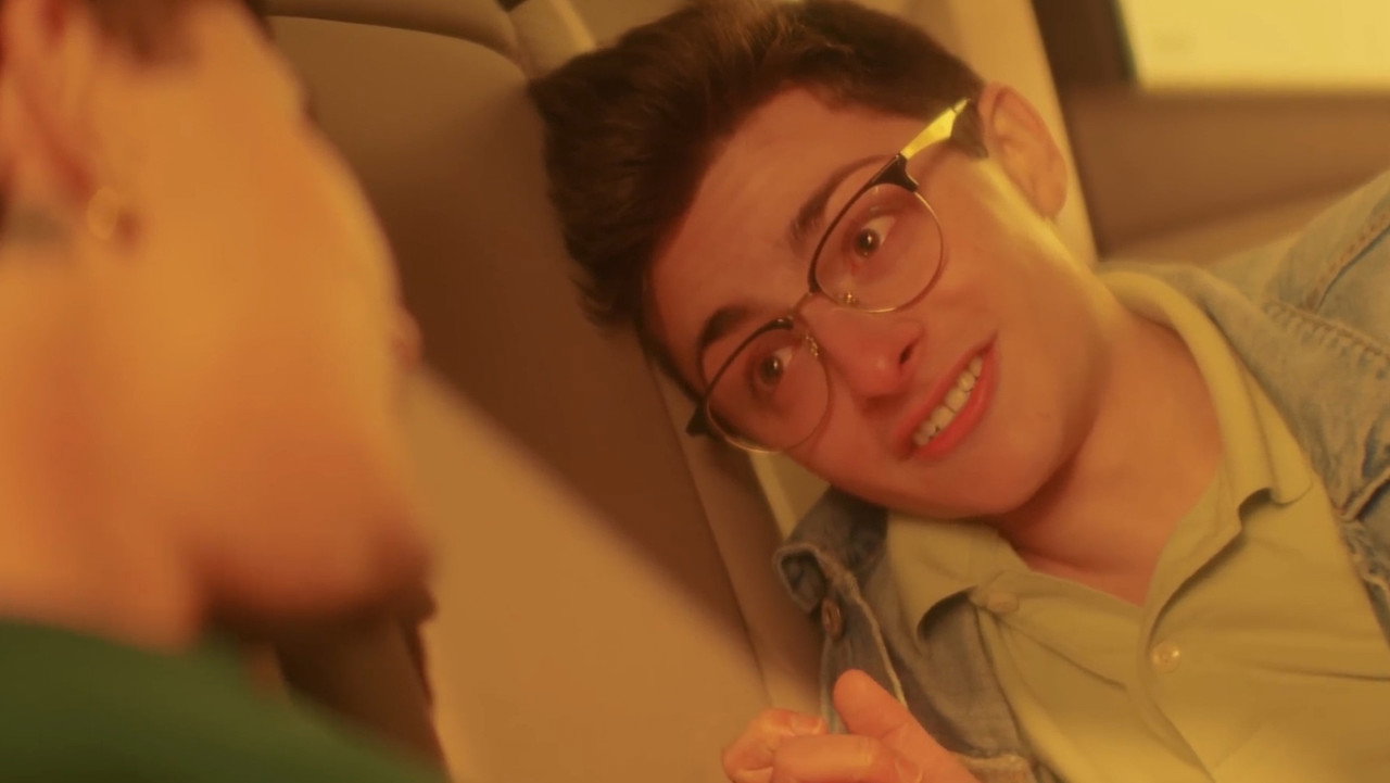 Immagine di copertina del trailer di Don't Leave Yet