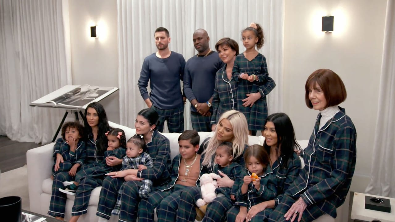 Keeping Up with the Kardashians - Season 16 Episode 9 : Christmas Chaos