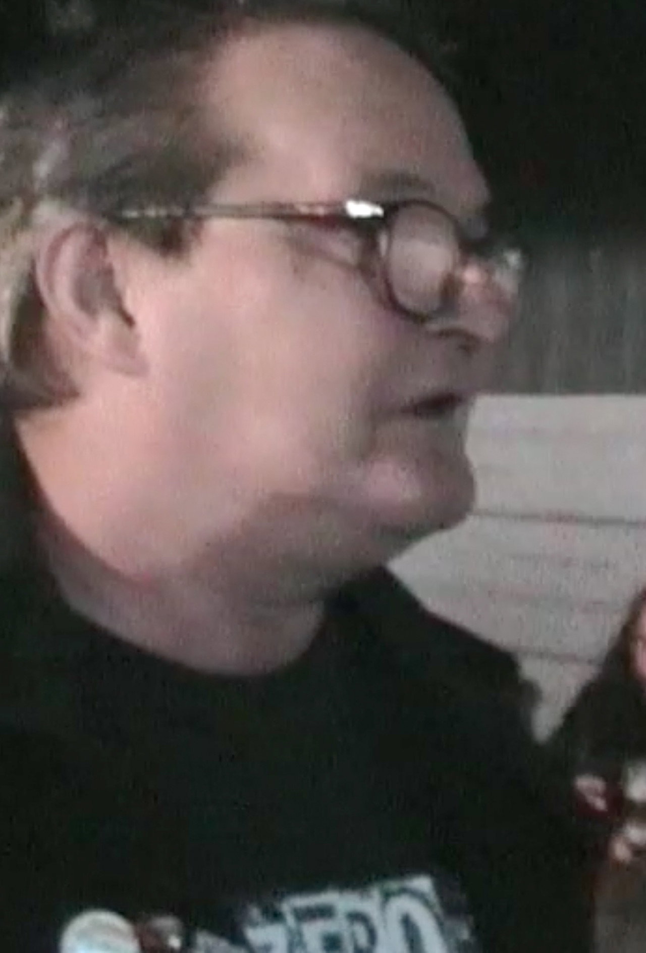 some punks at a punk show filmaffisch