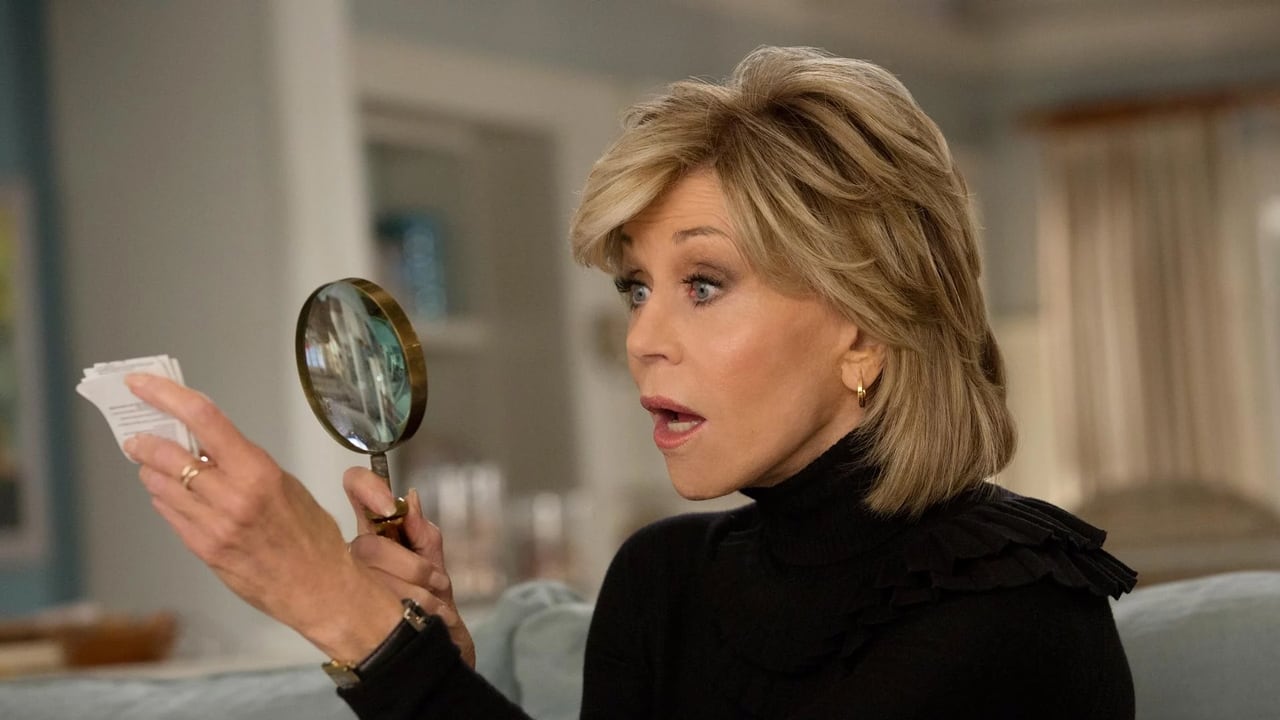 Grace and Frankie - Season 2 Episode 13 : The Coup