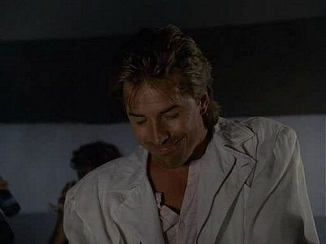 Miami Vice - Season 2 Episode 22 : Trust Fund Pirates