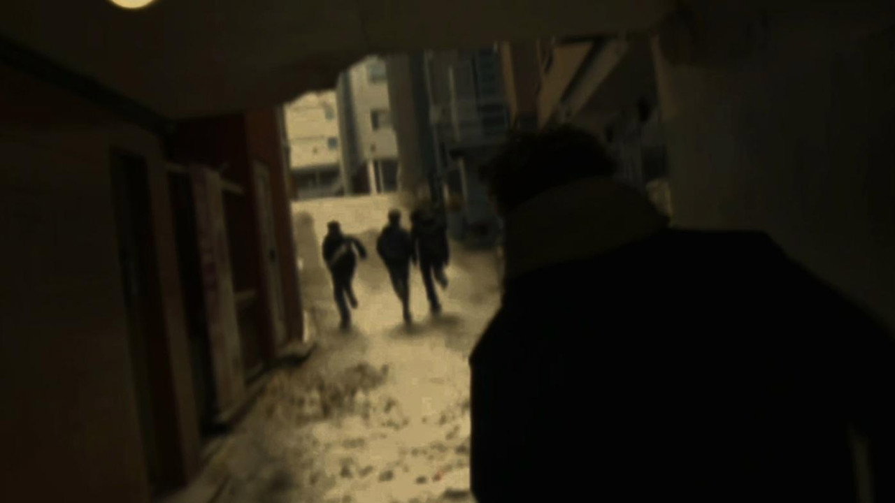 Mellom Gatene still 3