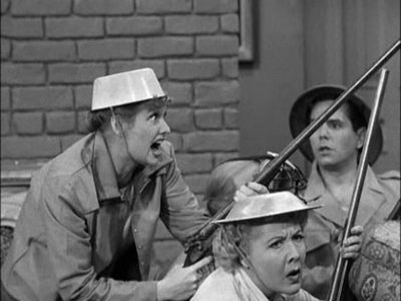 I Love Lucy - Season 1 Episode 21 : New Neighbors