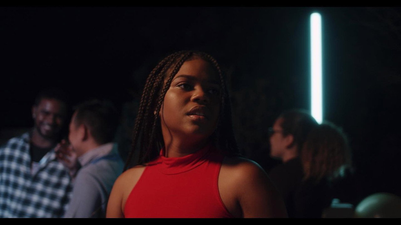 Trailer di Out of Many Immagine di copertina del trailer di Out of Many