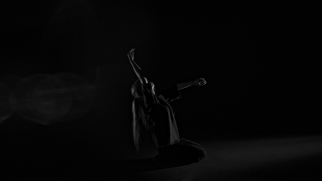Aeterna still 9