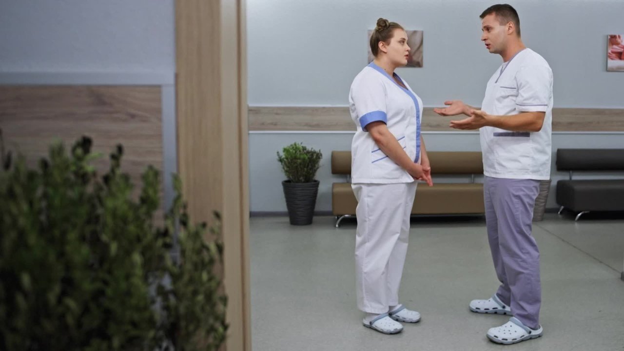 Female Doctor. New Life - Season 2 Episode 27 : Episode 27