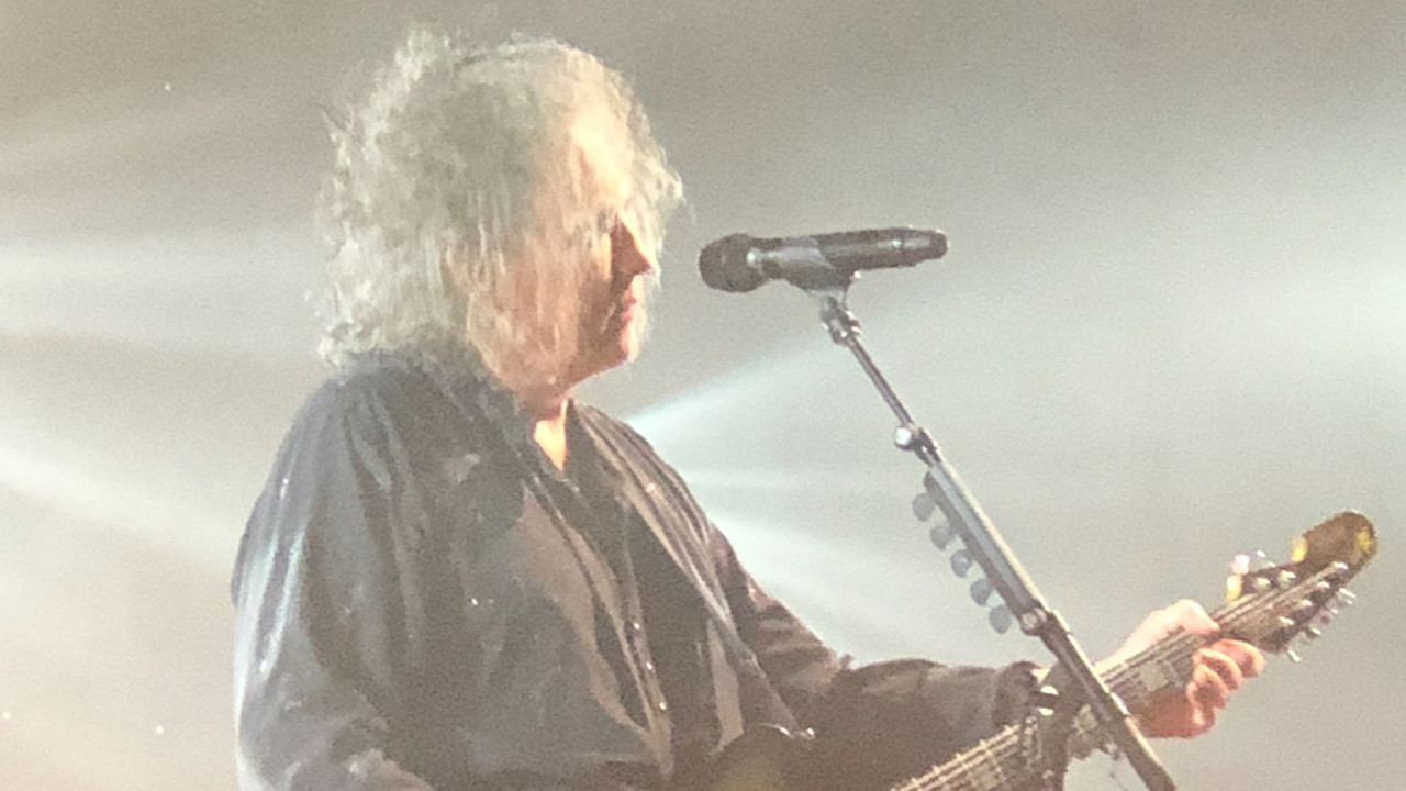 The Cure: The Show of a Lost World backdrop