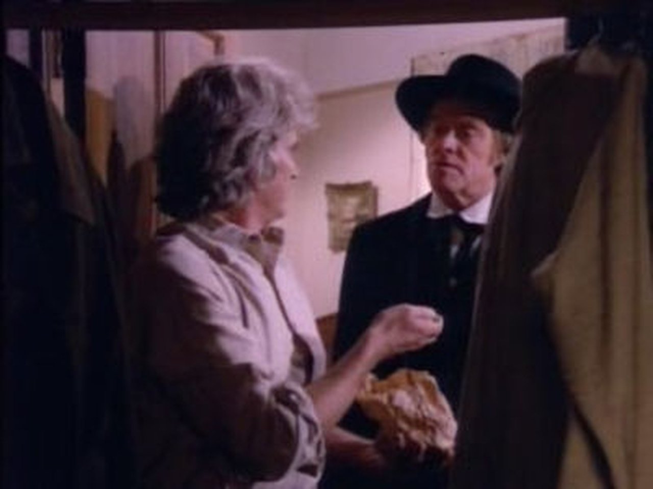 Little House on the Prairie - Season 9 Episode 17 : Home Again (2)