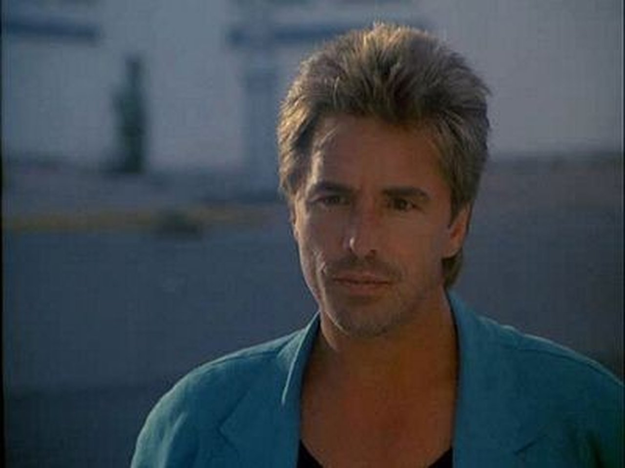 Miami Vice - Season 3 Episode 10 : Street Wise