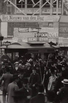 A Tram Crowd on Sunday in Dam Square 1899