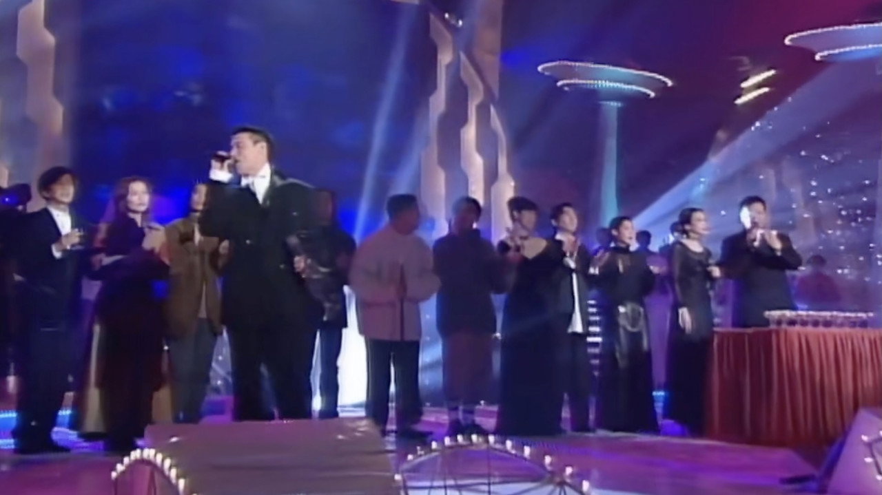 Backdrop for 张学友  1985 - 2000年度十大劲歌金曲颁奖典礼