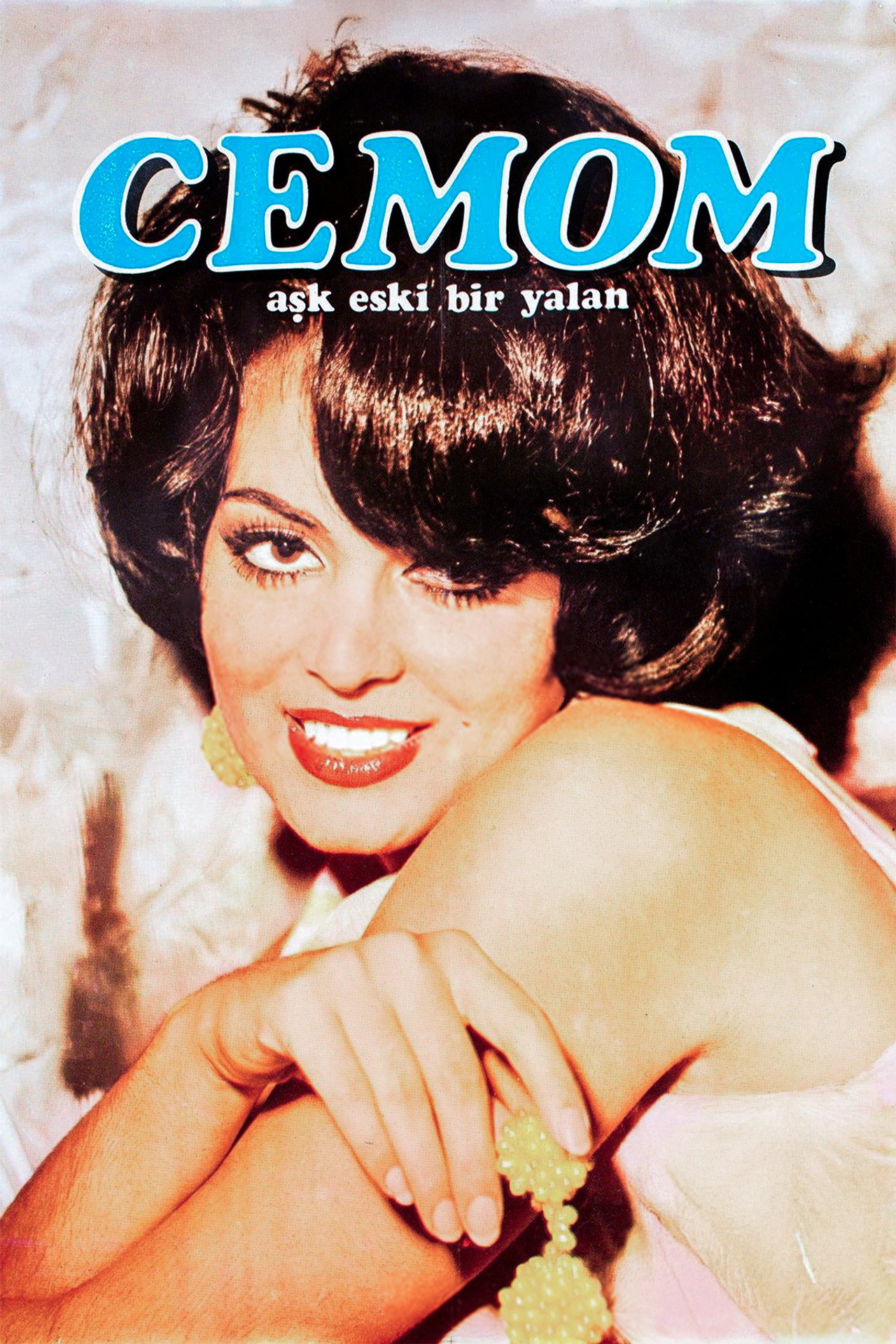Aşk Eski Bir Yalan filmaffisch