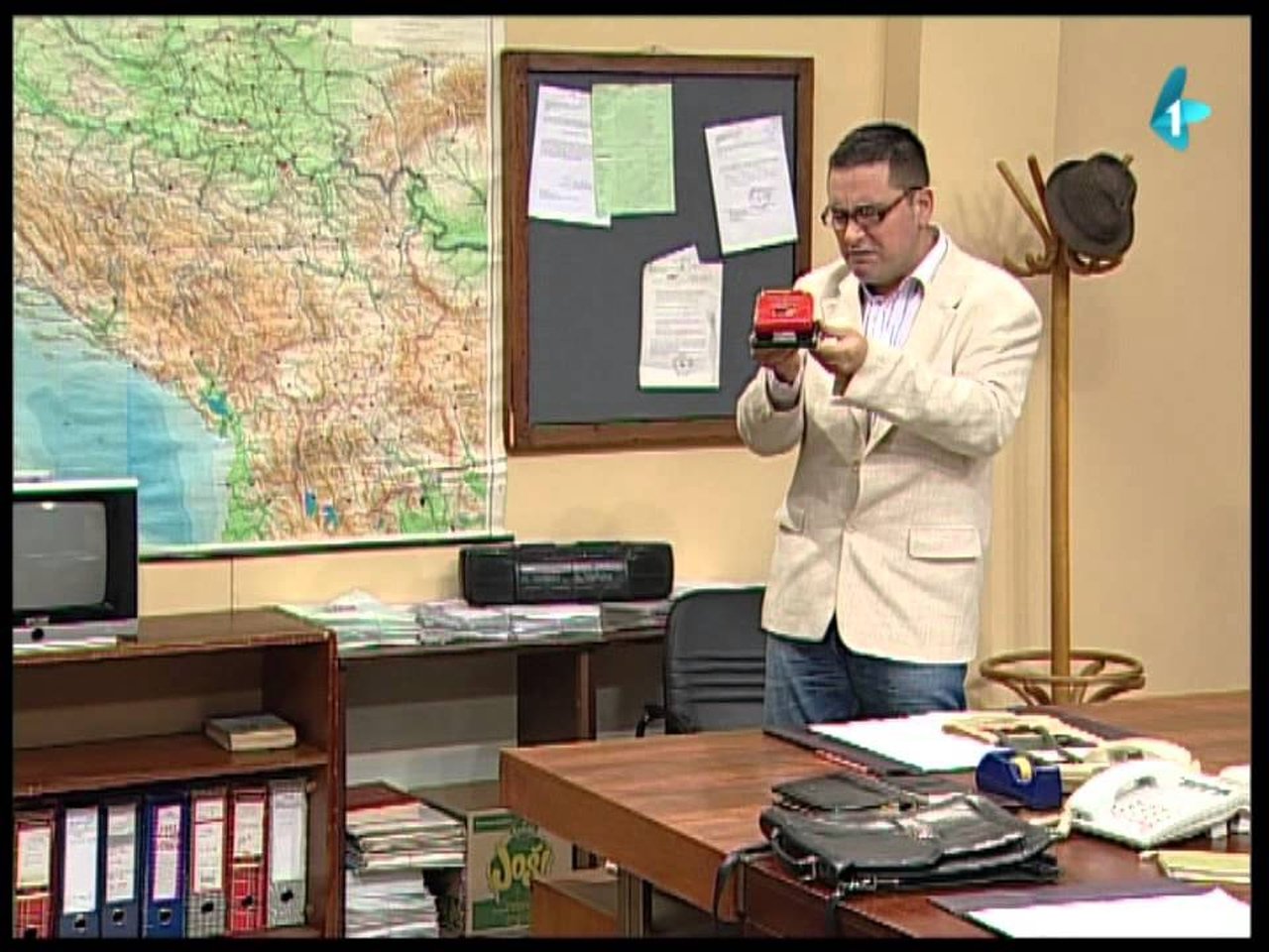 Government Job - Season 3 Episode 14 : 415 Tajni prolaz
