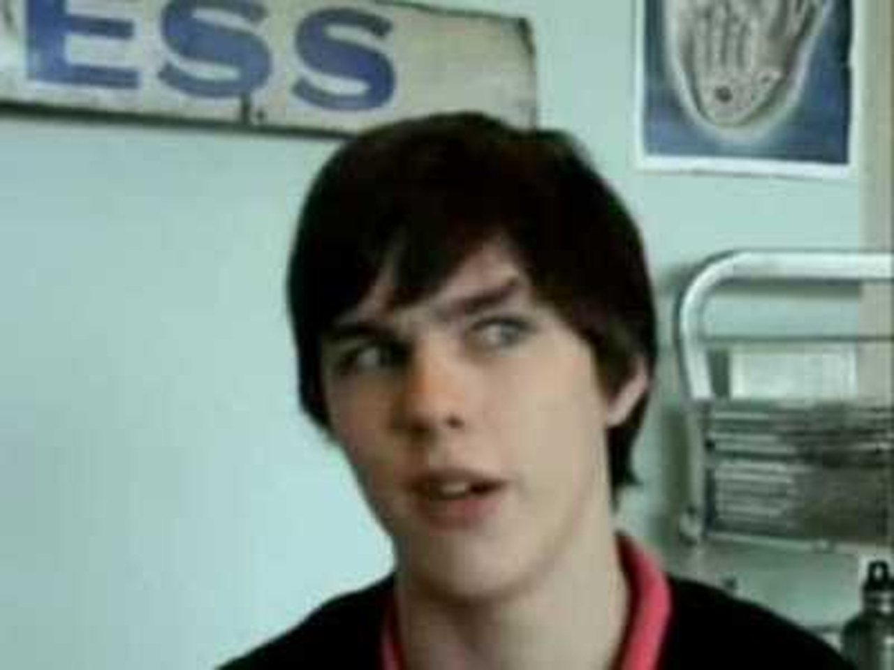 Skins - Season 0 Episode 18 : Video Diary S1: Tony's Video Diary