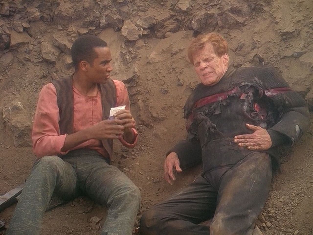 Star Trek: Deep Space Nine - Season 5 Episode 4 : Nor the Battle to the Strong