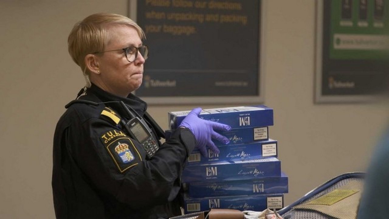 Border Control: Sweden - Season 3 Episode 10 : Twenty-Seven Cartons of Smokes