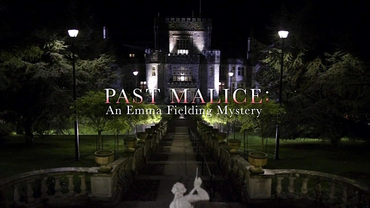 Emma Fielding Mysteries: Past Malice background