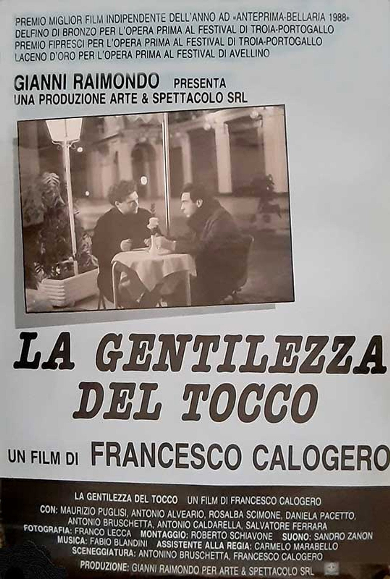 La gentilezza del tocco filmaffisch