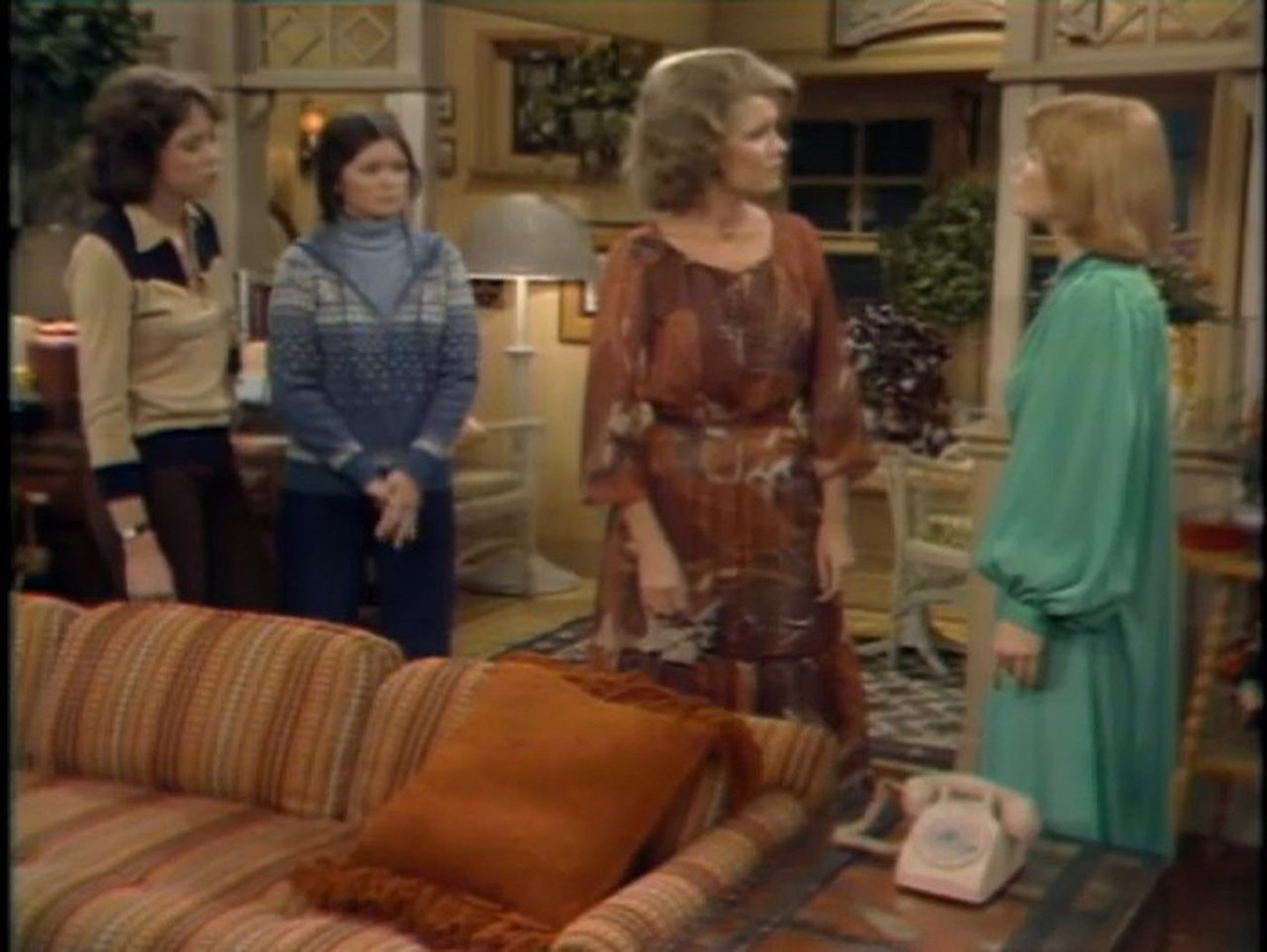 One Day at a Time - Season 3 Episode 7 : The Second Mrs. Cooper