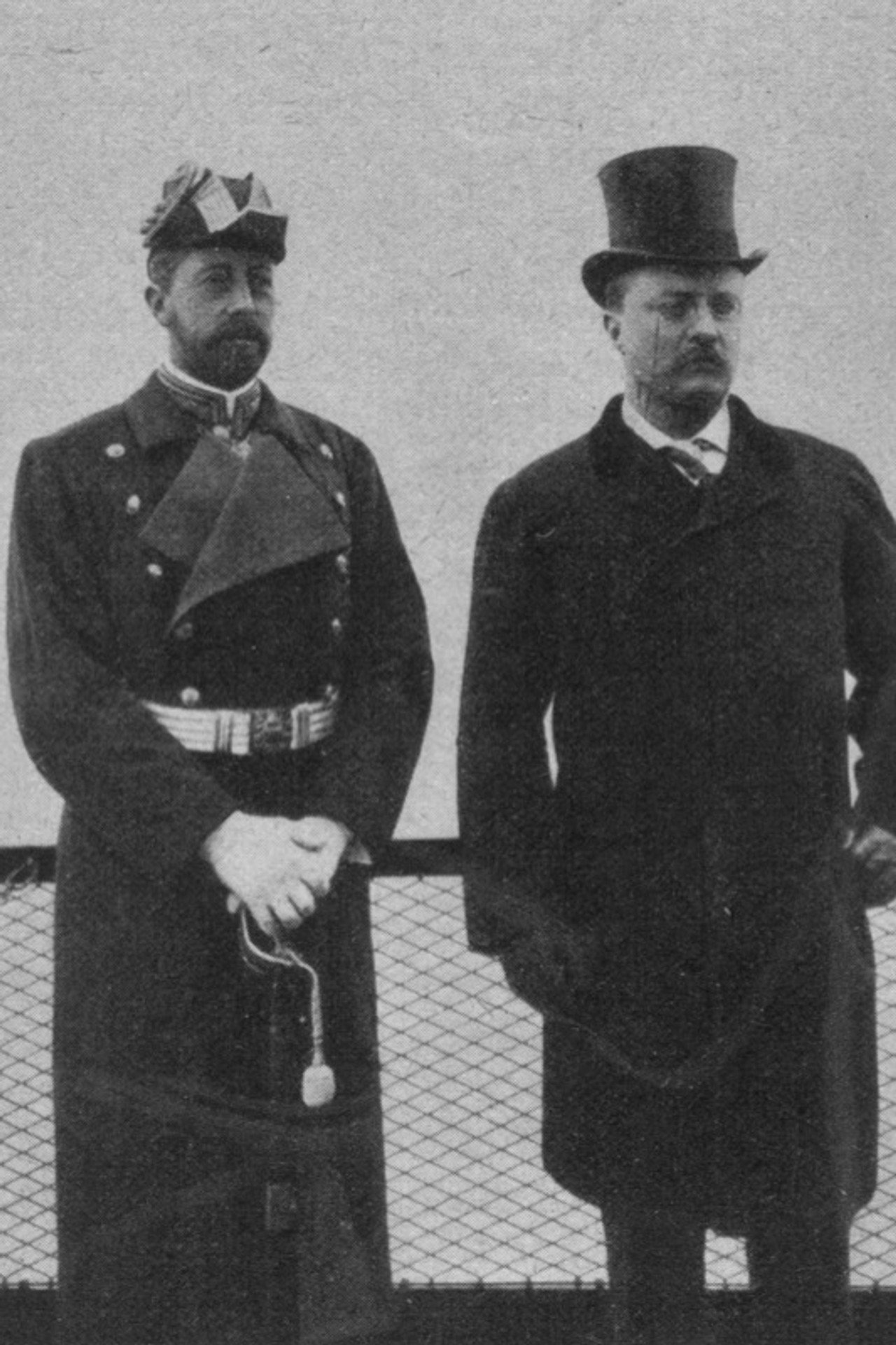 Arrival of Prince Henry (of Prussia) and President Roosevelt at Shooter's Island Backdrop