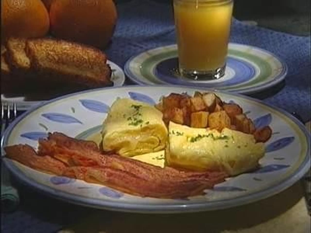 America's Test Kitchen - Season 2 Episode 18 : Bacon, Eggs, and Homefries