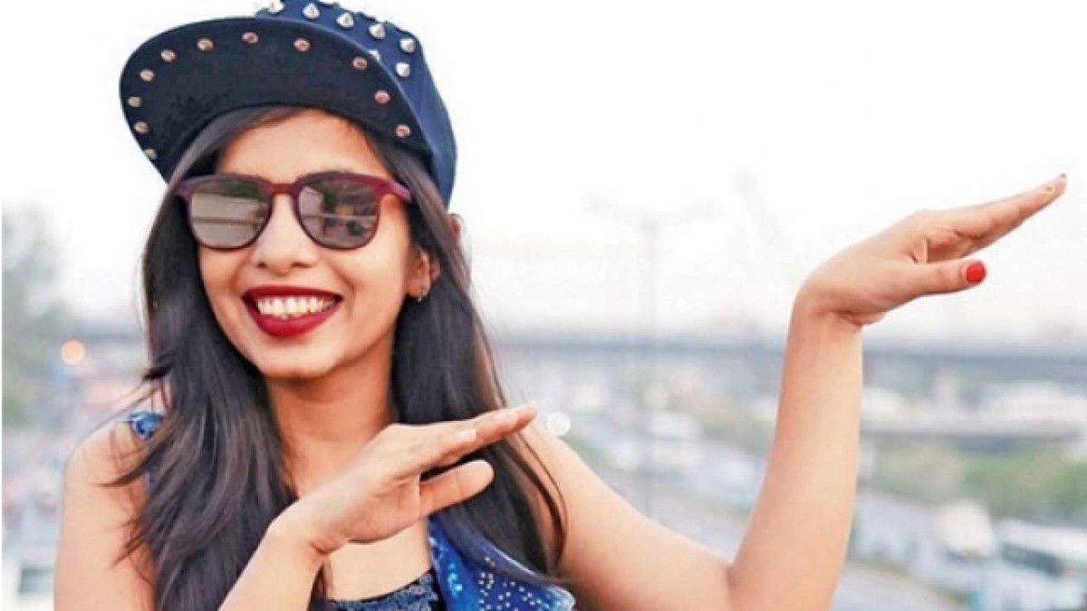 DHINCHAK POOJA NAACH KE PAGAL ACOUSTIC FEAT PEWDIEPIE