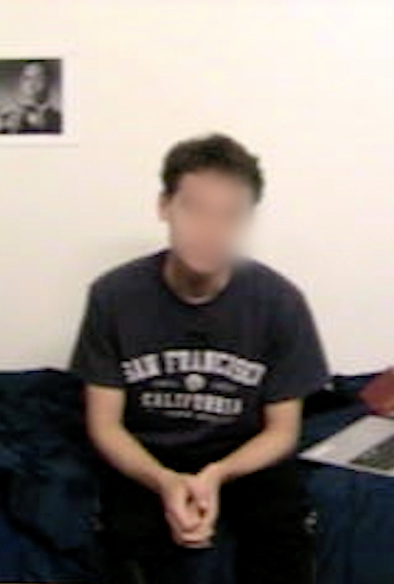 Watch College Sophomores Disappear (In Real Time) filmaffisch