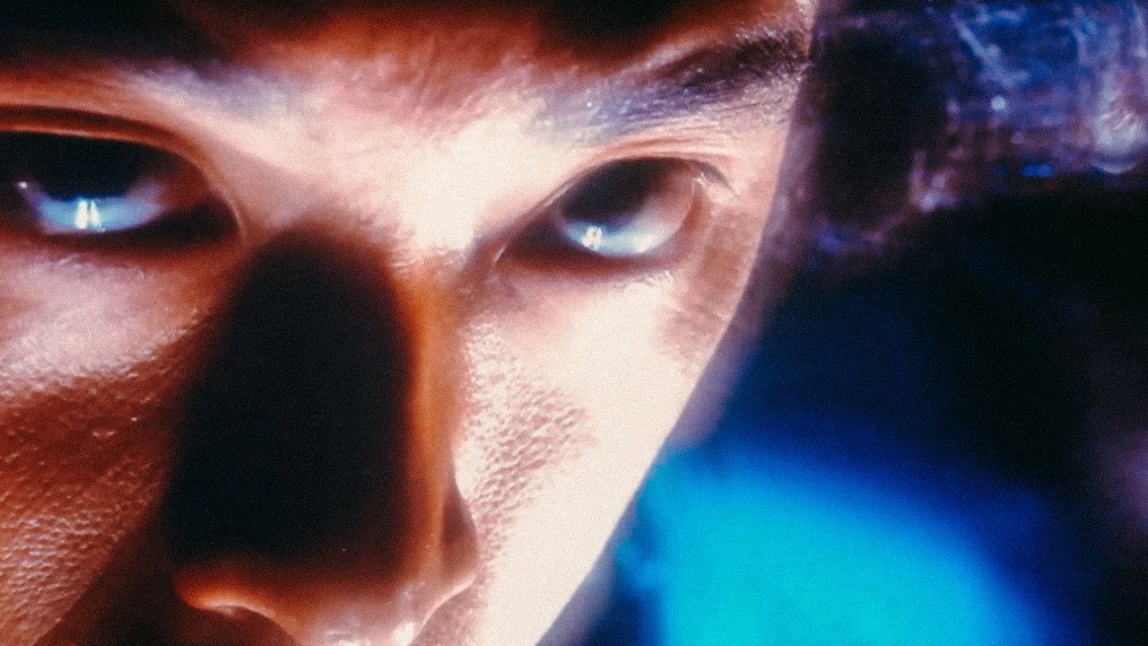 Alive (2003) trailer