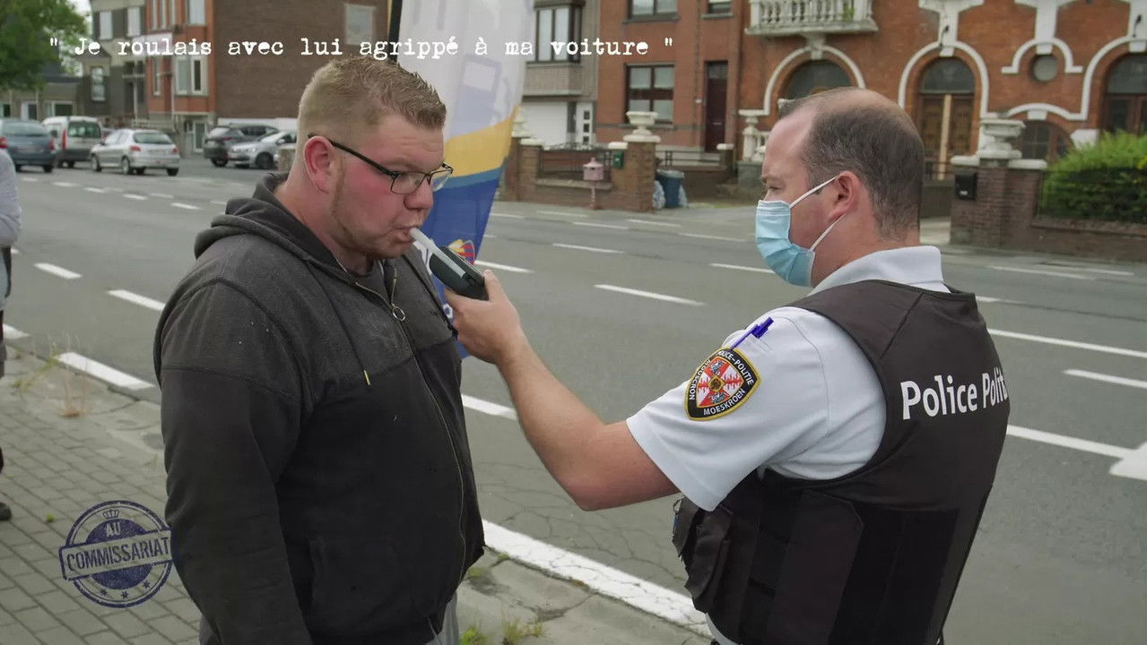 Au commissariat — Bagarre routière violente