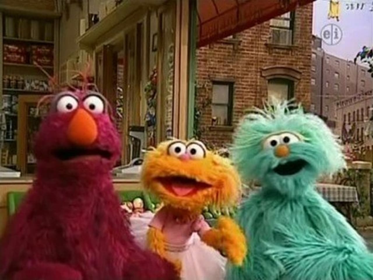 Sesame Street - Season 38 Episode 12 : Rosita, Telly, and Zoe Play House