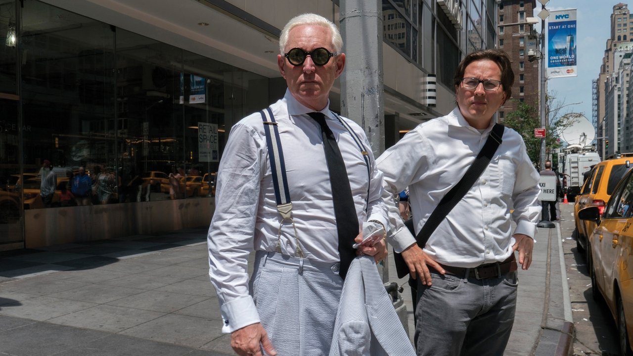 Scen från Get Me Roger Stone