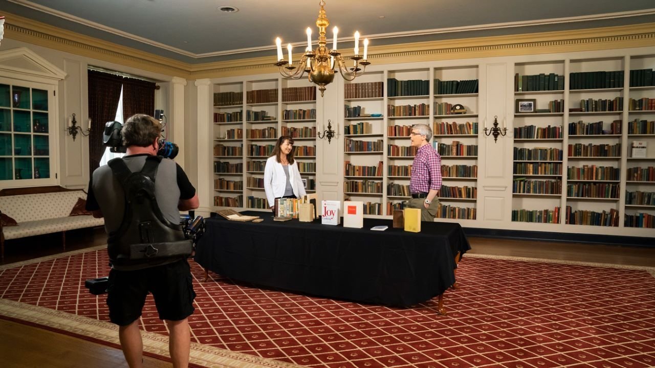 The Henry Ford's Innovation Nation - Season 7 Episode 13 : Cookbooks