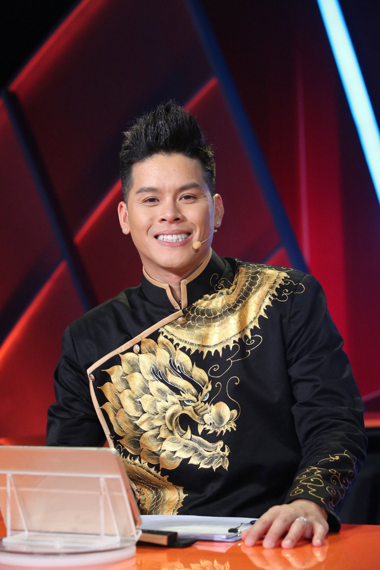 John Huy Trần