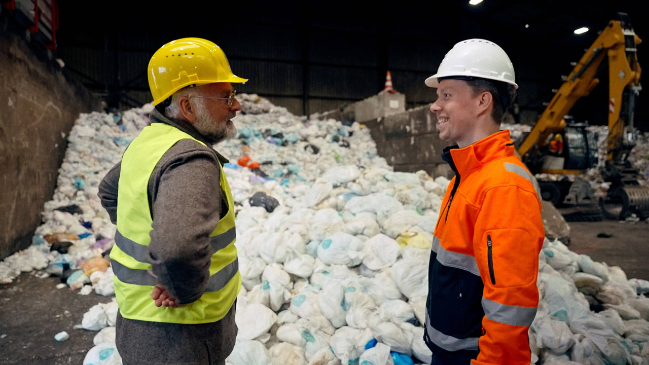 Wat houdt ons tegen ? - Season 3 Episode 1 : Episode 1