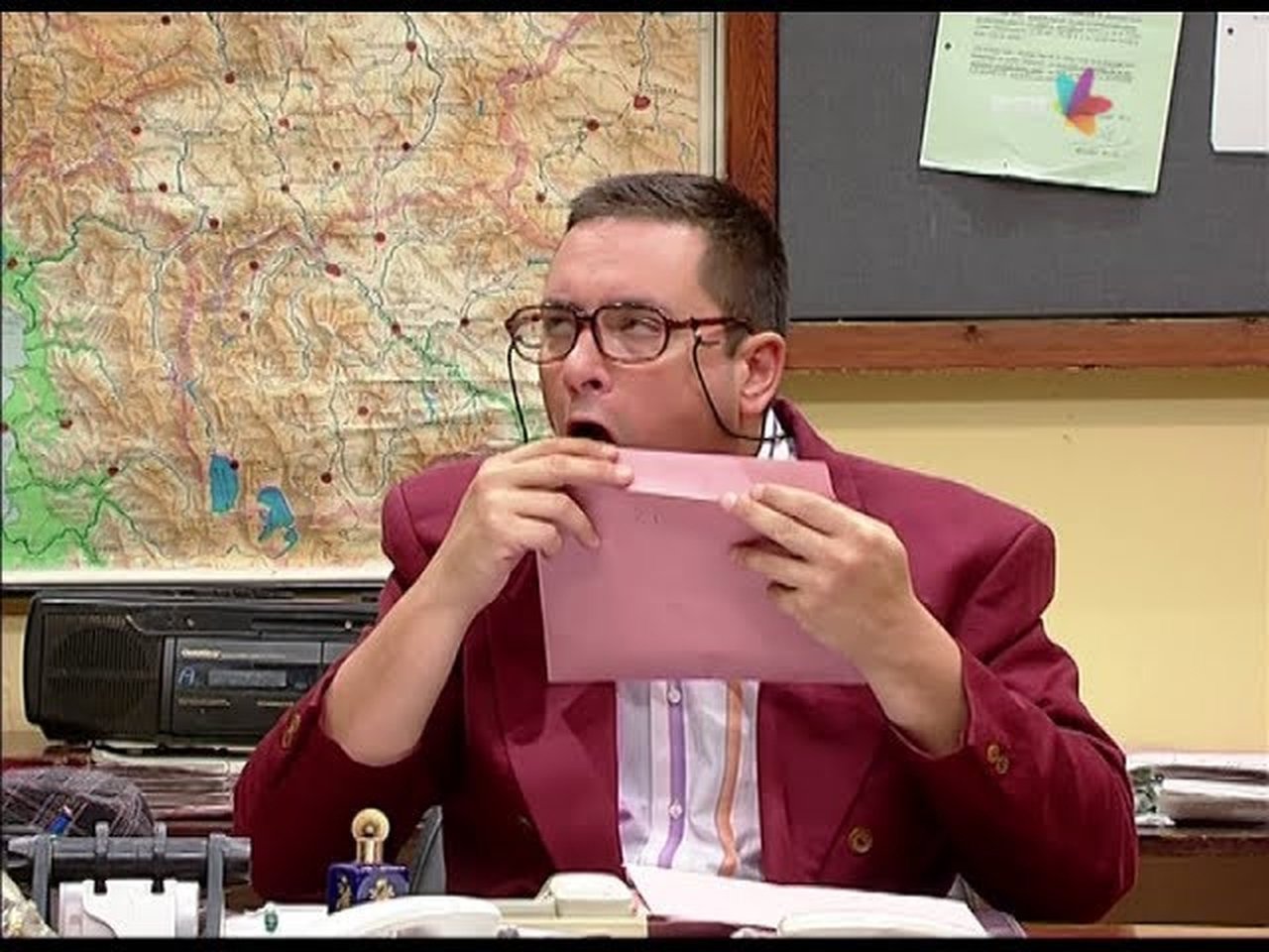 Government Job - Season 6 Episode 7 : 940 Momci sa Balkana