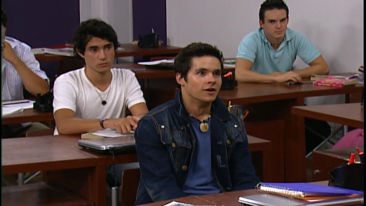 Rebelde - Season 2 Episode 4 : Regreso a clases