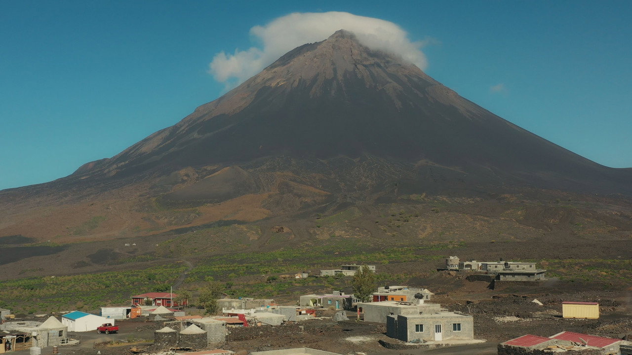Cape Verde, the Irreducibles of the Crater
