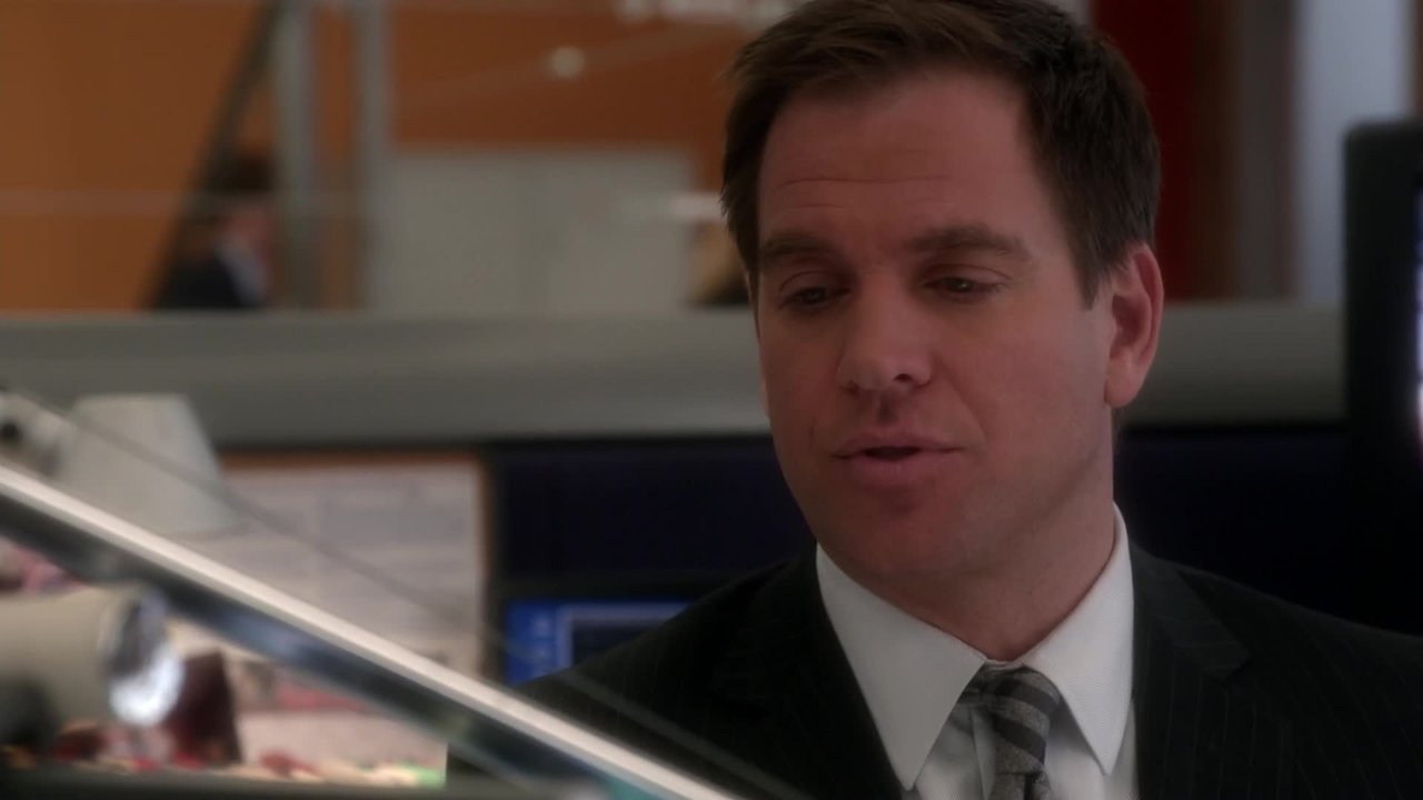 NCIS - Season 10 Episode 17 : Prime Suspect